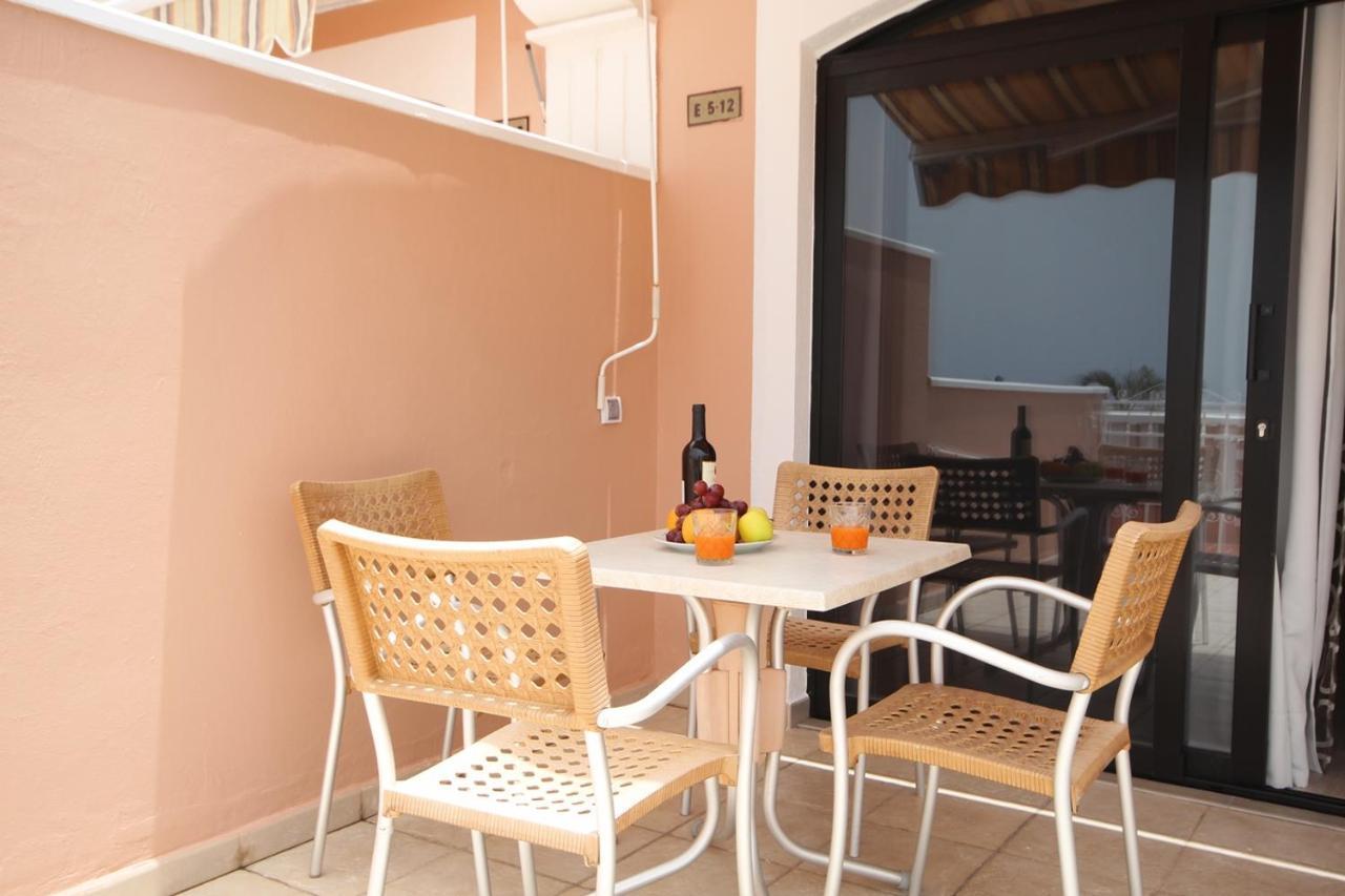 With Terrace On The Seafront In Playa Fanabe Apartment *