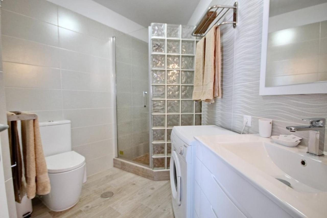 With Terrace On The Seafront In Playa Fanabe Apartment